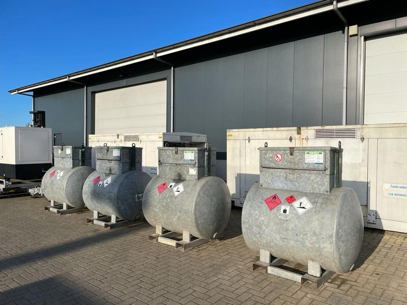 Dieseltank Rietberg 1000 liter Dieseltank Gegalvaniseerd IBC met keuring ! - Depósito de armazenamento: foto 2 Dieseltank Rietberg 1000 liter Dieseltank Gegalvaniseerd IBC met keuring ! - Depósito de armazenamento: foto 2