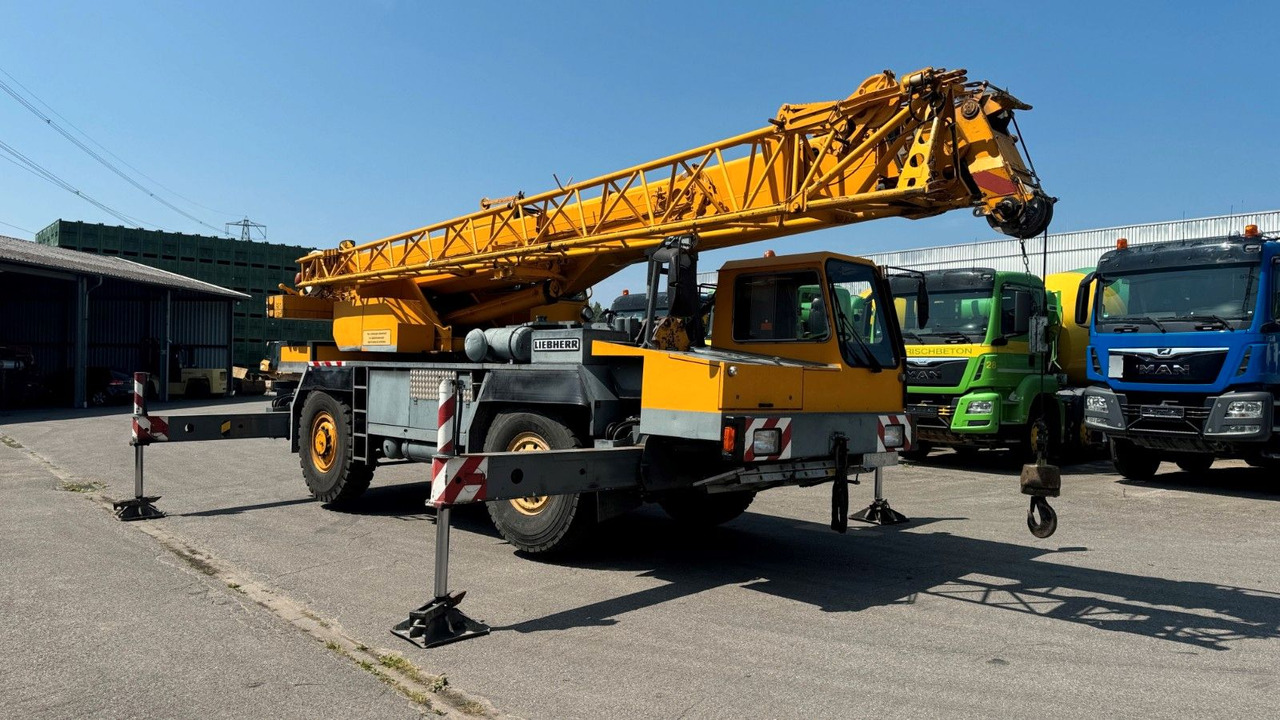 Liebherr LTM 1025 Mobilkran 40m Doppelklappspitze - Camião grua: foto 1 Liebherr LTM 1025 Mobilkran 40m Doppelklappspitze - Camião grua: foto 1