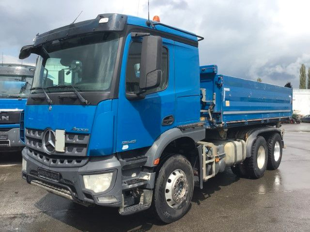 Mercedes-Benz Arocs 2643 6x4 Retarder Meiller 3-Seiten AHK Bet - Camião basculante: foto 1 Mercedes-Benz Arocs 2643 6x4 Retarder Meiller 3-Seiten AHK Bet - Camião basculante: foto 1