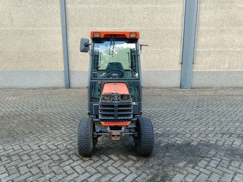Kubota B2410 met Nimos Kipper - Trator elétrics: foto 2 Kubota B2410 met Nimos Kipper - Trator elétrics: foto 2