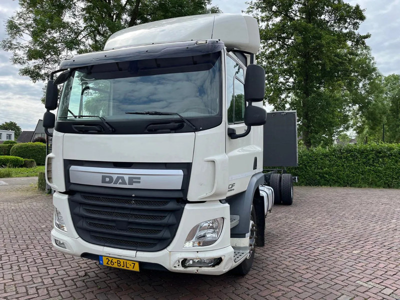 DAF CF 260 CF 260 FA CHASSIS CABINE EURO 6 - Camião chassi: foto 2 DAF CF 260 CF 260 FA CHASSIS CABINE EURO 6 - Camião chassi: foto 2