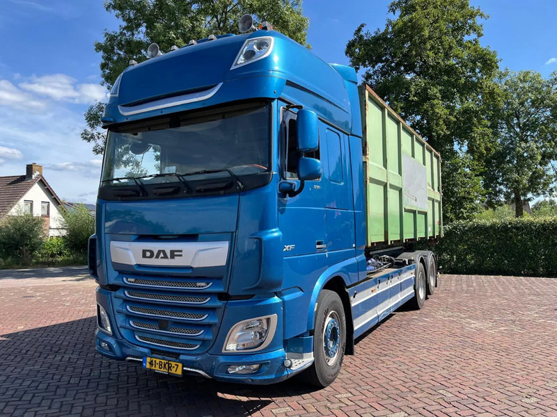 DAF XF 530 FAS - Camião polibenne: foto 2 DAF XF 530 FAS - Camião polibenne: foto 2