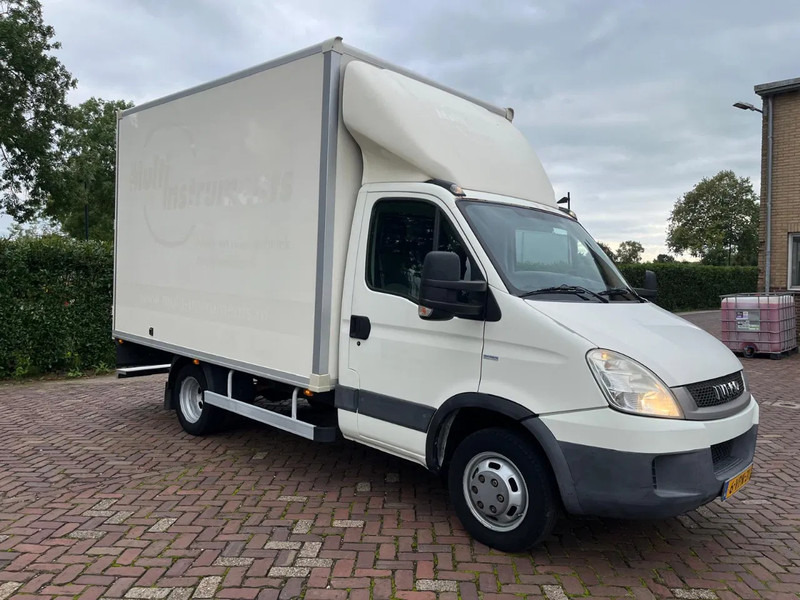 Iveco Daily 40 C14 - Carrinha de contentor: foto 5 Iveco Daily 40 C14 - Carrinha de contentor: foto 5
