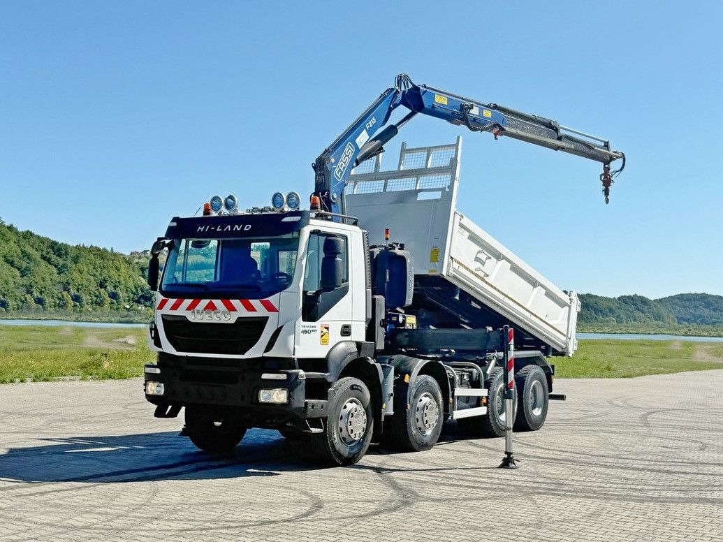 Iveco TRAKKER 450 * FASSI F215A.0.22 + FUNK / 8x4 *TOP - Camião basculante, Camião grua: foto 2 Iveco TRAKKER 450 * FASSI F215A.0.22 + FUNK / 8x4 *TOP - Camião basculante, Camião grua: foto 2