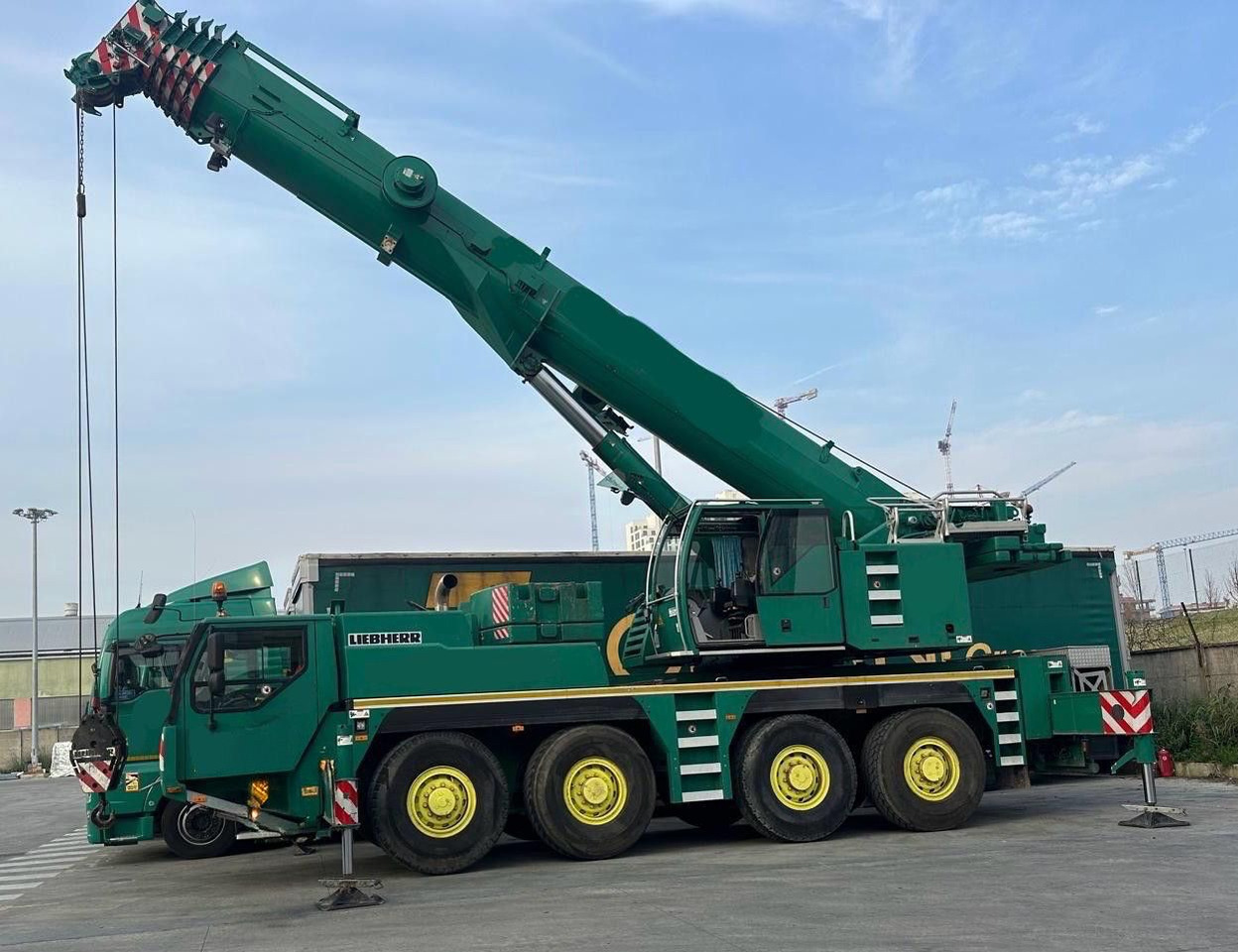 Liebherr LTM 1090 - 4.1 * 50 m * 8x8! - Guindaste de torre: foto 1 Liebherr LTM 1090 - 4.1 * 50 m * 8x8! - Guindaste de torre: foto 1