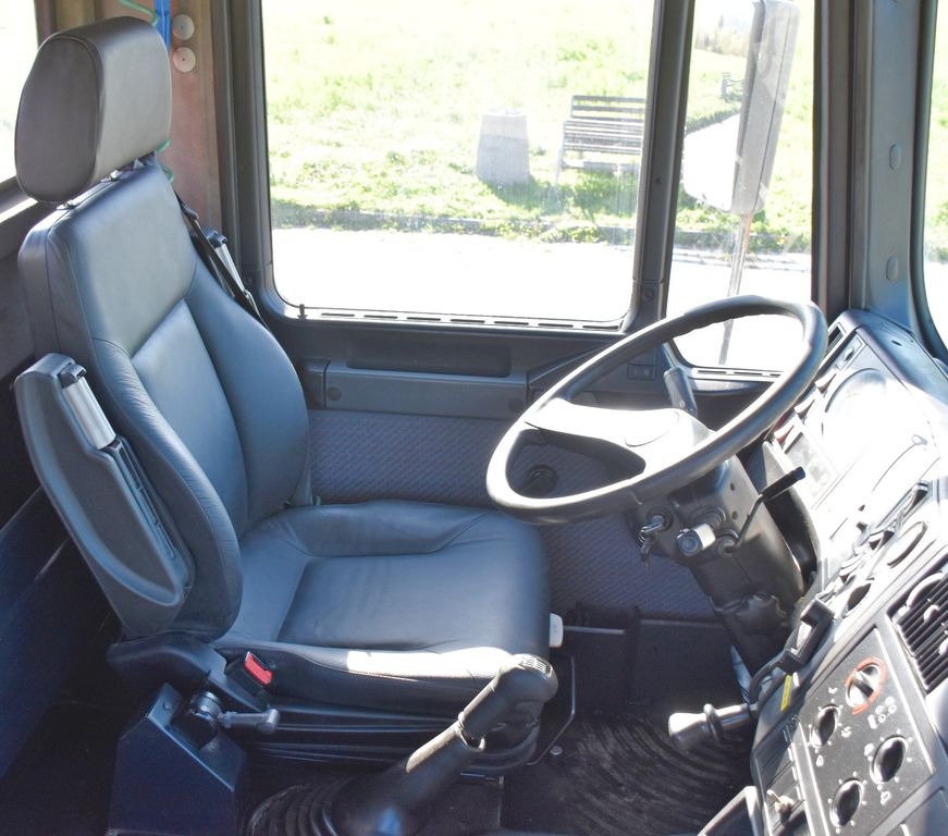 Leasing de MAN 41.460 * KRAN * 8x8 ! TOPZUSTAND  MAN 41.460 * KRAN * 8x8 ! TOPZUSTAND: foto 12