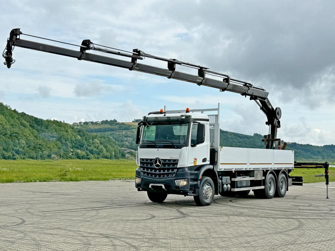 Mercedes-Benz ACTROS 2636 * HIAB 211 E-6 HIDUO/FUNK *6x4 - Camião grua: foto 2 Mercedes-Benz ACTROS 2636 * HIAB 211 E-6 HIDUO/FUNK *6x4 - Camião grua: foto 2