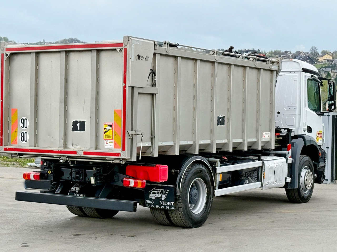 Leasing de  Mercedes-Benz AROCS 1830* KIPPER 5,00m * PK 7.501 SLD A + FUNK Mercedes-Benz AROCS 1830* KIPPER 5,00m * PK 7.501 SLD A + FUNK: foto 8