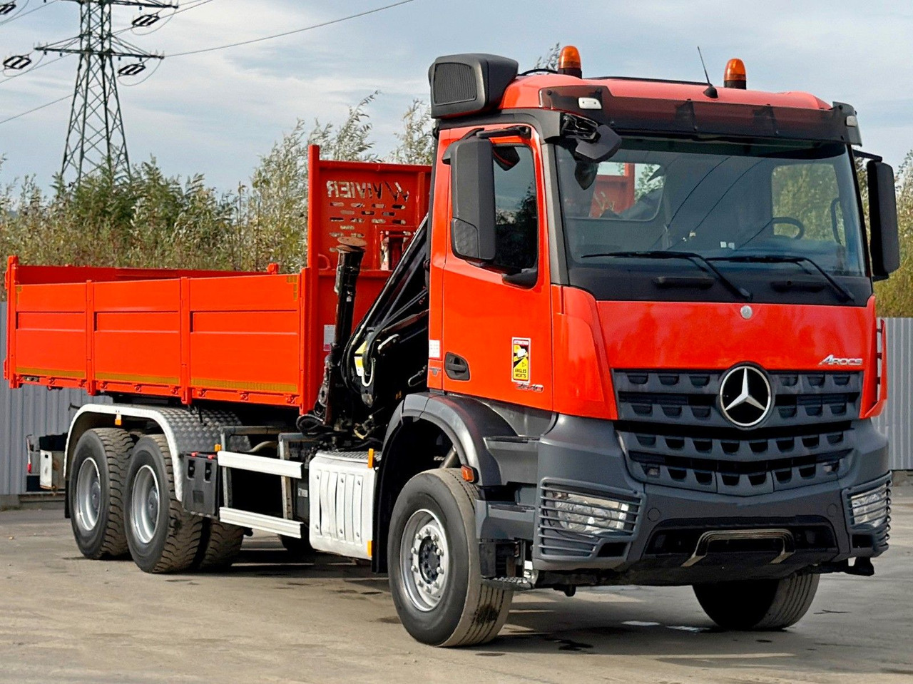 Mercedes-Benz AROCS 2640 *HIAB 144 BS - 3/FUNK + * 6x4 - Camião basculante, Camião grua: foto 3 Mercedes-Benz AROCS 2640 *HIAB 144 BS - 3/FUNK + * 6x4 - Camião basculante, Camião grua: foto 3