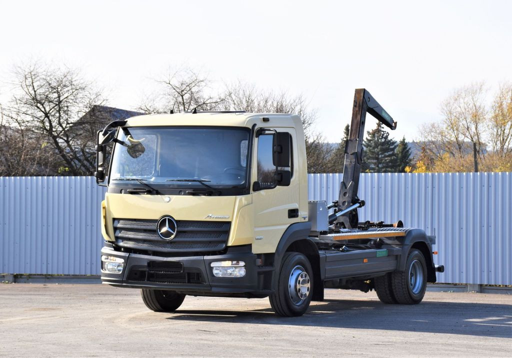 Mercedes-Benz ATEGO 1221 * ABROLLKIPPER * TOPZUSTAND - Camião polibenne, Camião grua: foto 2 Mercedes-Benz ATEGO 1221 * ABROLLKIPPER * TOPZUSTAND - Camião polibenne, Camião grua: foto 2