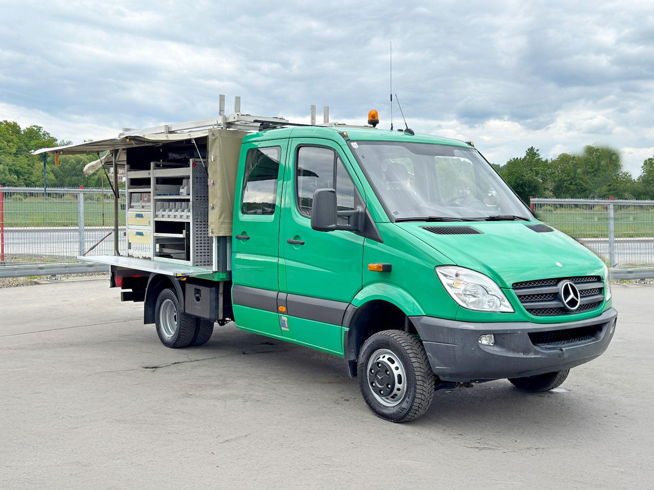 Mercedes-Benz Sprinter 516 CDI* Doppel Kabine! 4x4 *TOPZUSTAND - Carrinha basculante: foto 2 Mercedes-Benz Sprinter 516 CDI* Doppel Kabine! 4x4 *TOPZUSTAND - Carrinha basculante: foto 2