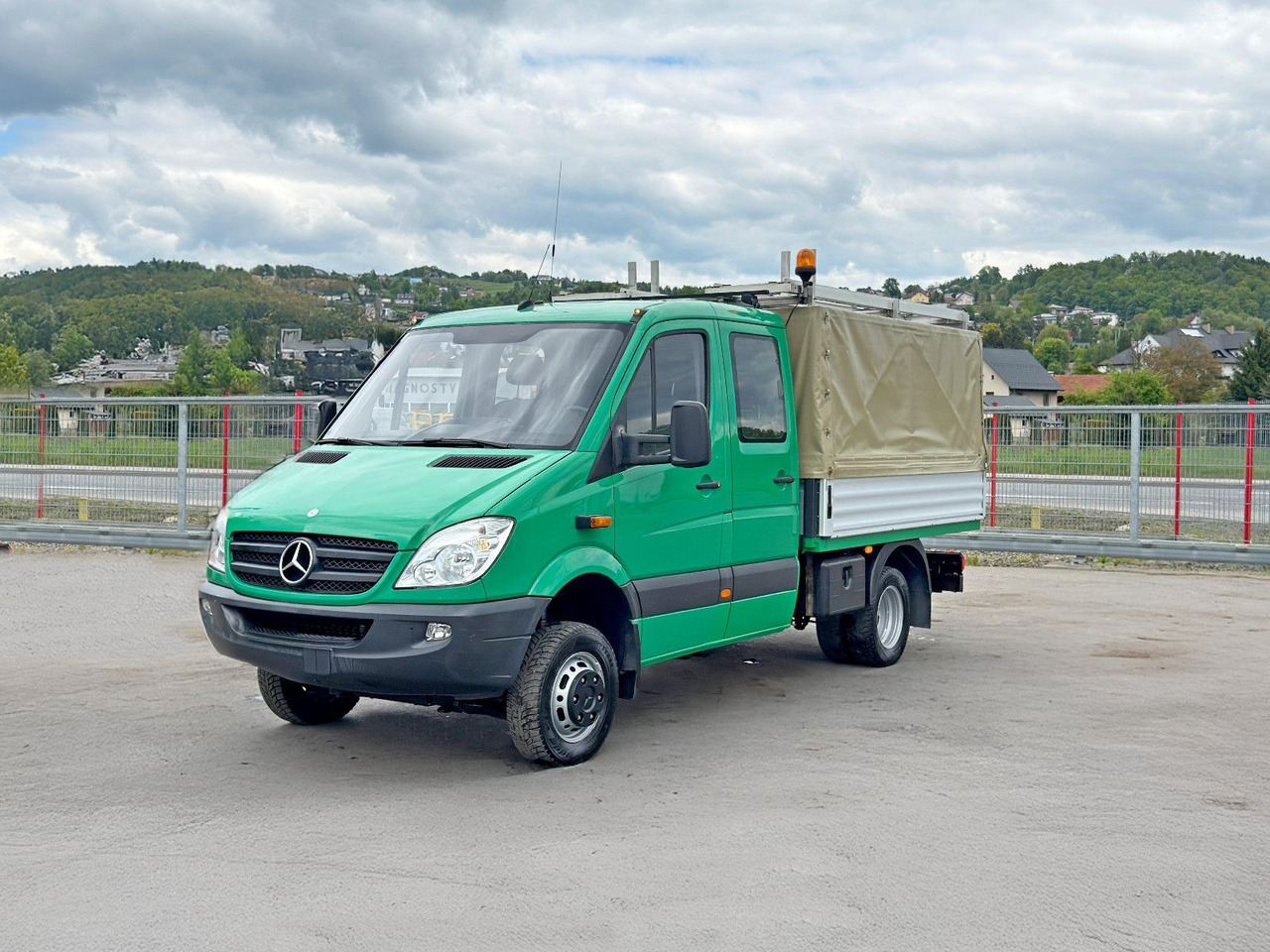 Mercedes-Benz Sprinter 516 CDI* Doppel Kabine! 4x4 *TOPZUSTAND - Carrinha basculante: foto 3 Mercedes-Benz Sprinter 516 CDI* Doppel Kabine! 4x4 *TOPZUSTAND - Carrinha basculante: foto 3