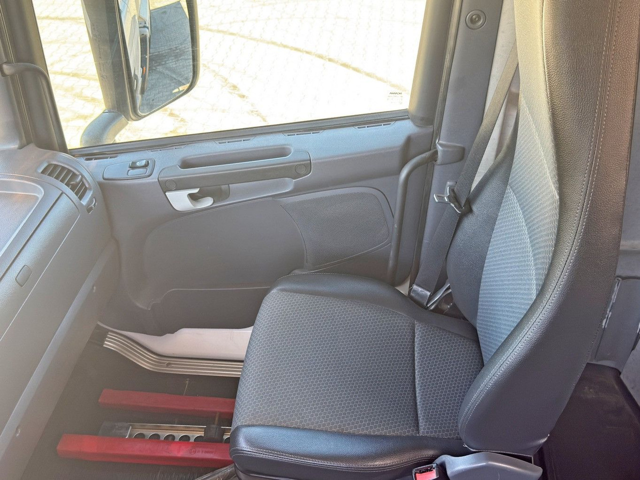 Leasing de  Scania G 420 * KIPPER * 8x4 * TOPZUSTAND Scania G 420 * KIPPER * 8x4 * TOPZUSTAND: foto 9