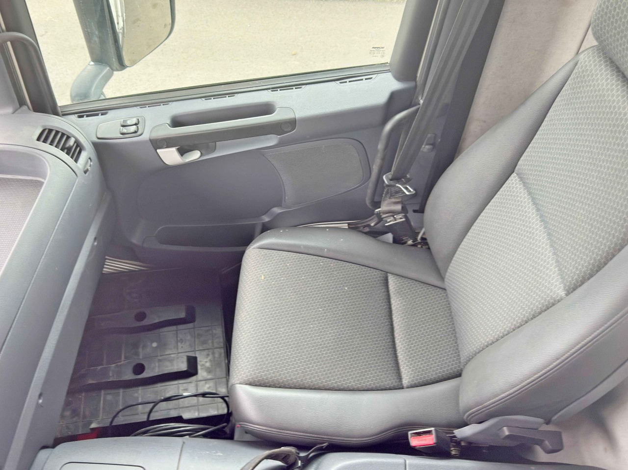 Camião grua, Camião de caixa aberta/ Plataforma Scania P 410*PLATFORM 7,00m*HIAB 244 E-5 HIPRO+FUNK/8x4 Scania P 410*PRITSCHE 7,00m*HIAB 244 E-5 HIPRO+FUNK/8x4: foto 10 Camião grua, Camião de caixa aberta/ Plataforma Scania P 410*PLATFORM 7,00m*HIAB 244 E-5 HIPRO+FUNK/8x4 Scania P 410*PRITSCHE 7,00m*HIAB 244 E-5 HIPRO+FUNK/8x4: foto 10