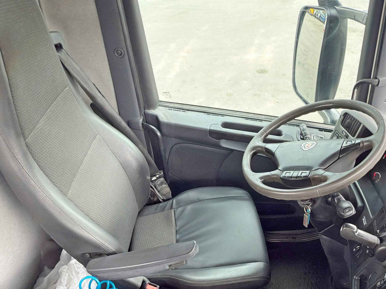 Camião grua, Camião de caixa aberta/ Plataforma Scania P 410*PLATFORM 7,00m*HIAB 244 E-5 HIPRO+FUNK/8x4 Scania P 410*PRITSCHE 7,00m*HIAB 244 E-5 HIPRO+FUNK/8x4: foto 12 Camião grua, Camião de caixa aberta/ Plataforma Scania P 410*PLATFORM 7,00m*HIAB 244 E-5 HIPRO+FUNK/8x4 Scania P 410*PRITSCHE 7,00m*HIAB 244 E-5 HIPRO+FUNK/8x4: foto 12