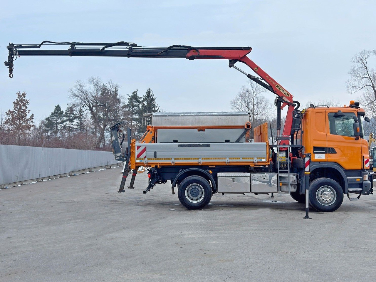 Scania R 420 KIPPER 4,15 m * PK 11002/FUNK * sandblaste - Camião grua: foto 5 Scania R 420 KIPPER 4,15 m * PK 11002/FUNK * sandblaste - Camião grua: foto 5