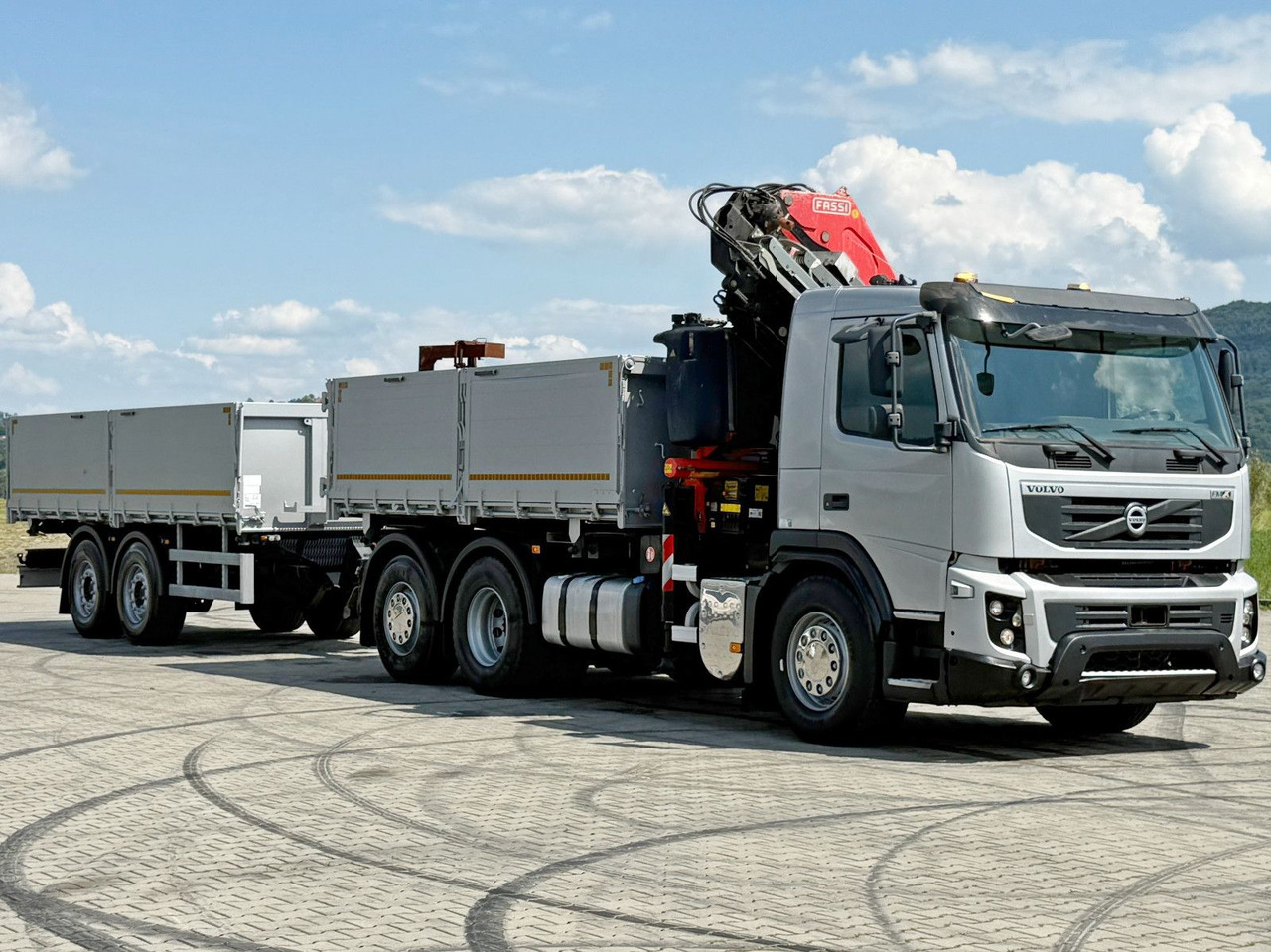 Volvo FMX 420* FASSI F275.2.25 + FUNK + Anhänger / TOP - Camião grua: foto 4 Volvo FMX 420* FASSI F275.2.25 + FUNK + Anhänger / TOP - Camião grua: foto 4