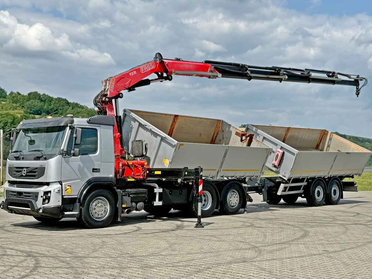 Volvo FMX 420* FASSI F275.2.25 + FUNK + Anhänger / TOP - Camião grua: foto 3 Volvo FMX 420* FASSI F275.2.25 + FUNK + Anhänger / TOP - Camião grua: foto 3