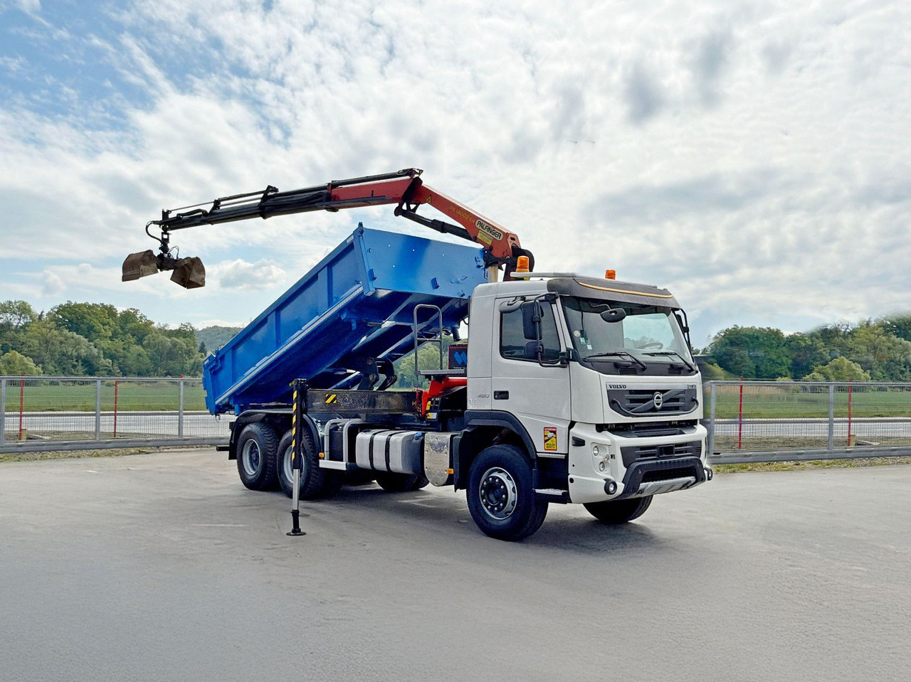 Volvo FMX 450 Kipper 5,15m * PK 14002-EH B * 6x4 * TOP - Camião grua: foto 2 Volvo FMX 450 Kipper 5,15m * PK 14002-EH B * 6x4 * TOP - Camião grua: foto 2