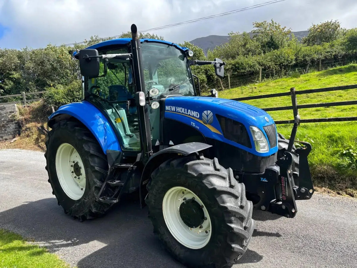 2016 Newholland T5 105 - Trator: foto 2 2016 Newholland T5 105 - Trator: foto 2
