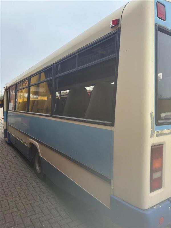 2000 Mercedes 814 Vario Automatic - Ônibus suburbano: foto 5 2000 Mercedes 814 Vario Automatic - Ônibus suburbano: foto 5