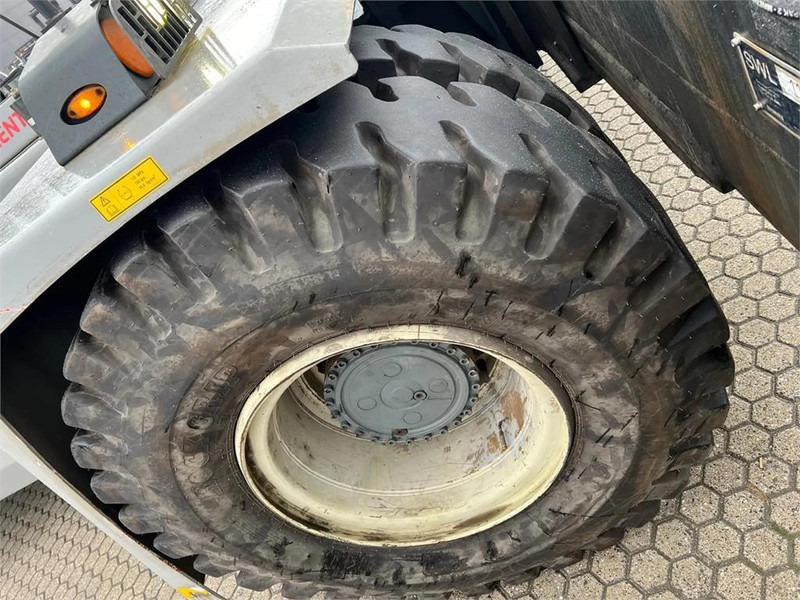 Kalmar DCG100-45ED7 - Manipulador de contentor: foto 3 Kalmar DCG100-45ED7 - Manipulador de contentor: foto 3