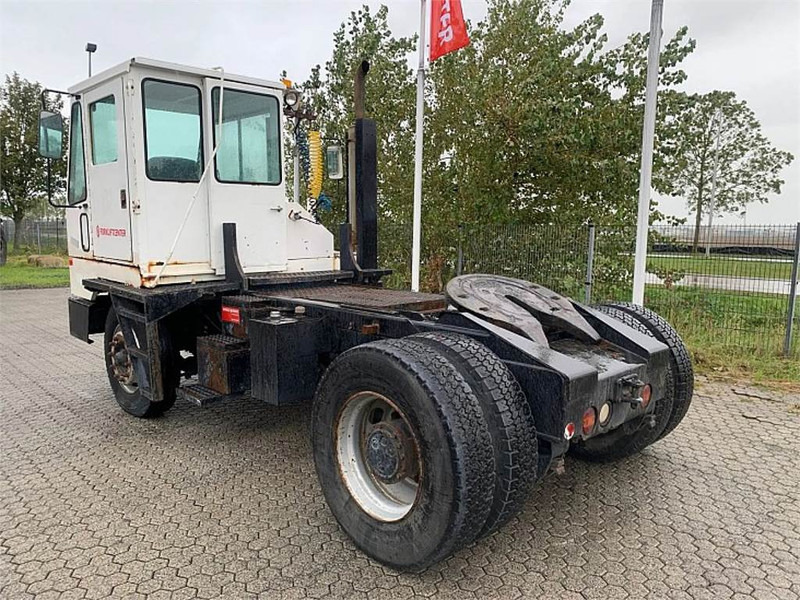 Tractor de terminal Kalmar Ottawa 50: foto 7