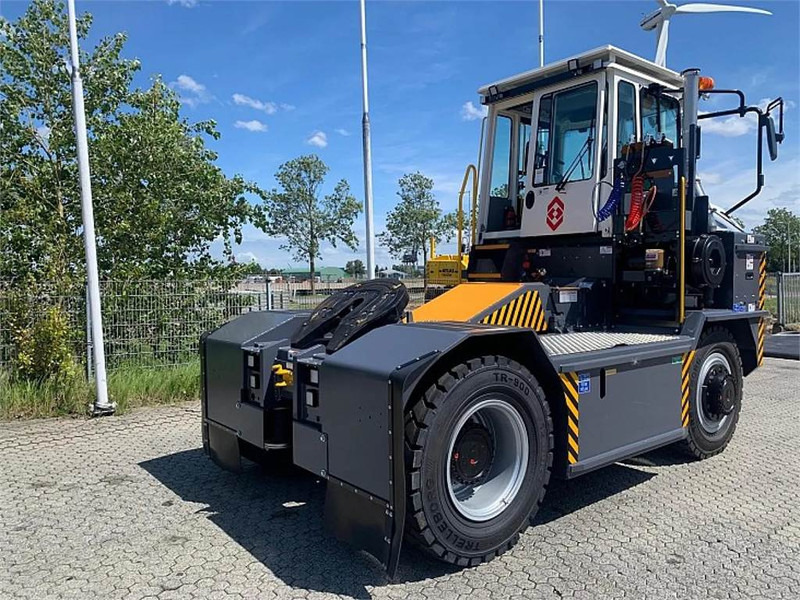 Mafi HD445 4x4 - Tractor de terminal: foto 5 Mafi HD445 4x4 - Tractor de terminal: foto 5