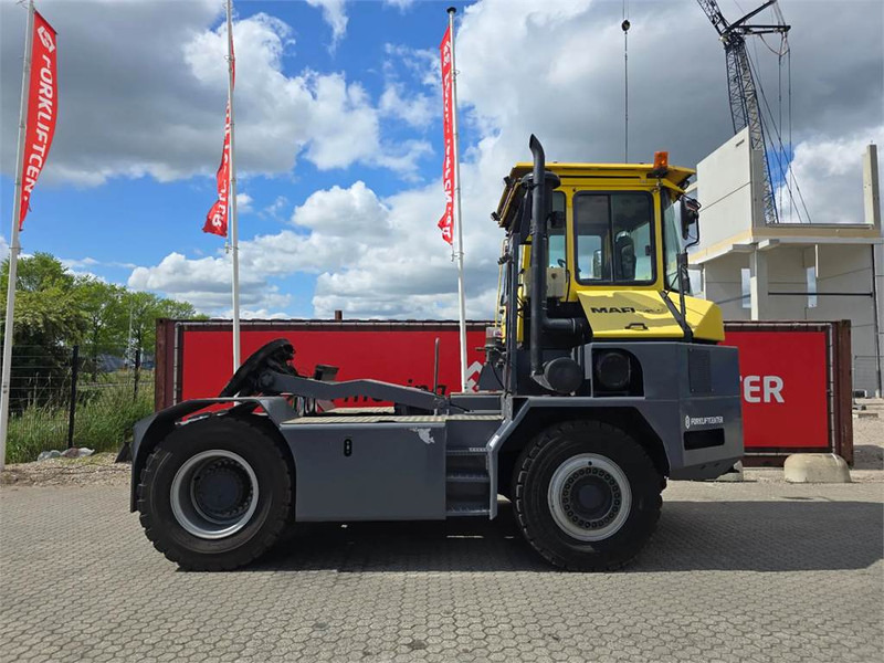 Mafi MT45R 4x4 - Tractor de terminal: foto 3 Mafi MT45R 4x4 - Tractor de terminal: foto 3
