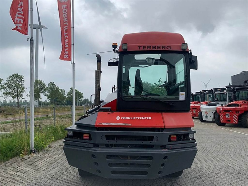 Terberg RT222 4x4 - Tractor de terminal: foto 4 Terberg RT222 4x4 - Tractor de terminal: foto 4