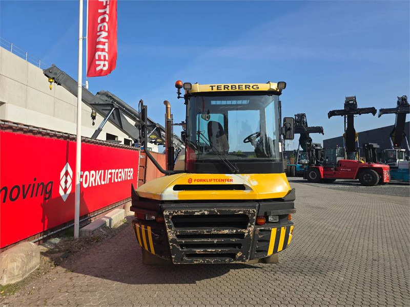 Tractor de terminal Terberg RT223 4x4: foto 8