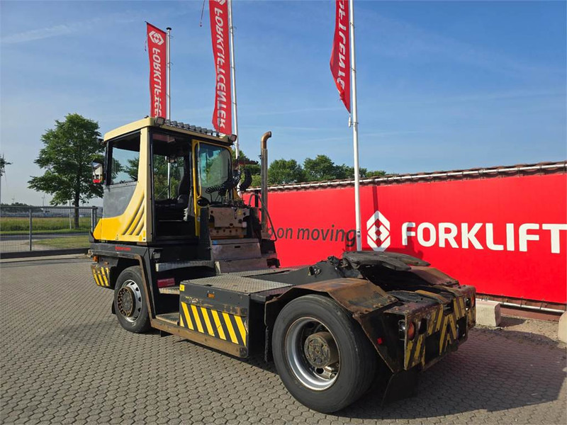 Tractor de terminal Terberg RT223 4x4: foto 6