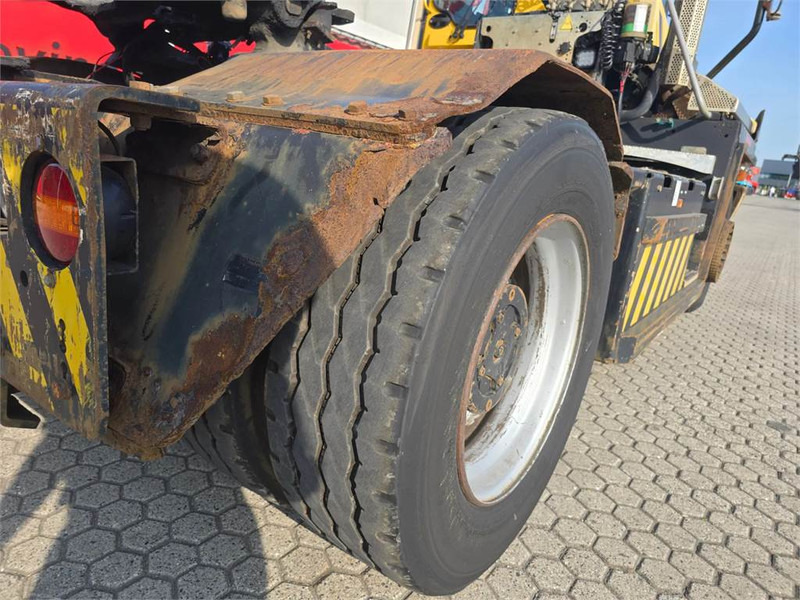 Tractor de terminal Terberg RT223 4x4: foto 14