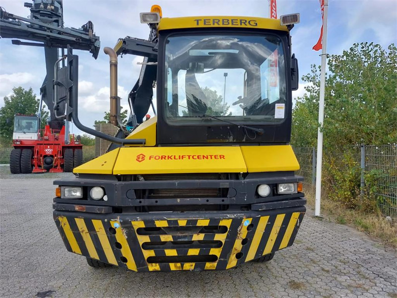 Tractor de terminal Terberg RT282 4x4: foto 8