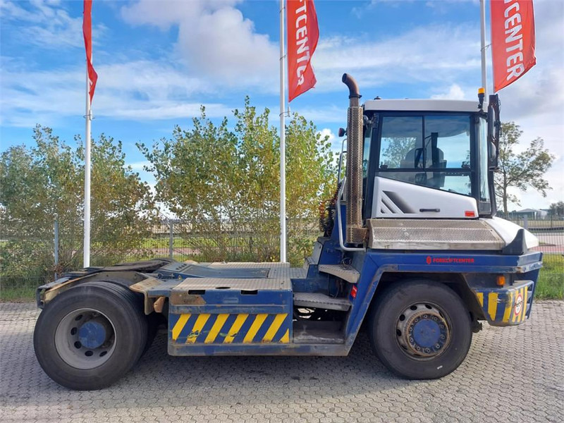 Terberg RT283 4x4 - Tractor de terminal: foto 3 Terberg RT283 4x4 - Tractor de terminal: foto 3