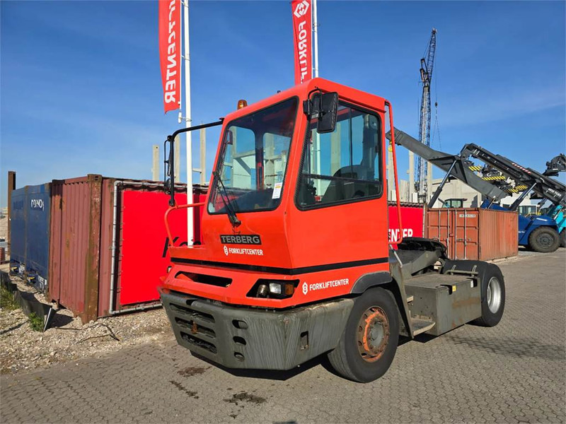 Terberg YT182 - Tractor de terminal: foto 2 Terberg YT182 - Tractor de terminal: foto 2