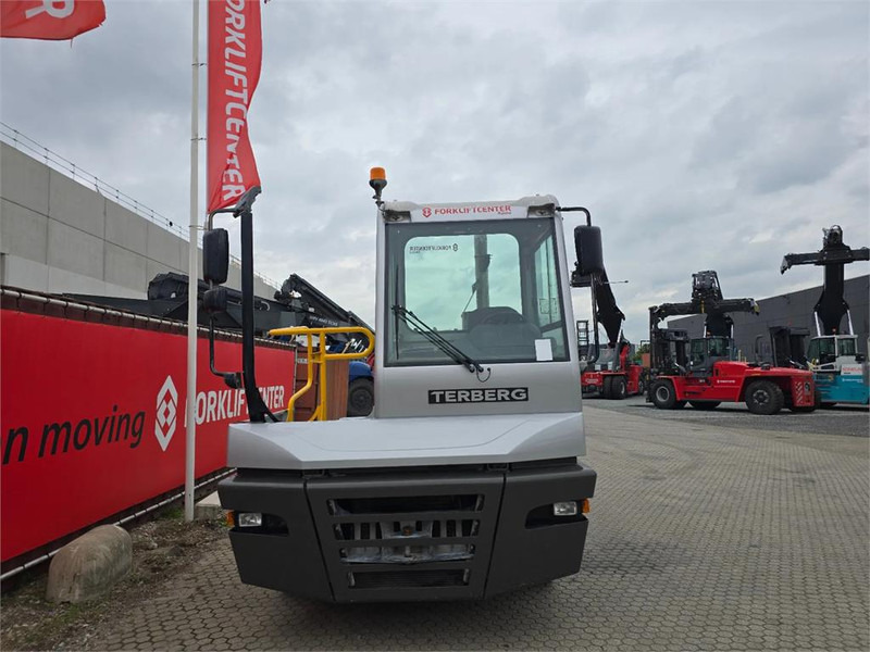 Terberg YT223 - Tractor de terminal: foto 5 Terberg YT223 - Tractor de terminal: foto 5