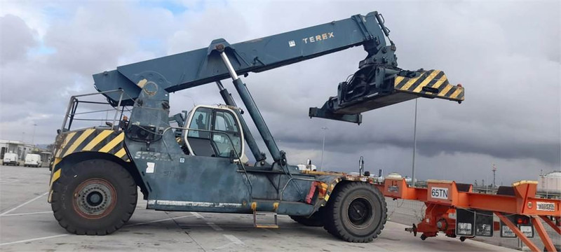 Terex TFC 45L - Reachstacker porta contentores: foto 4 Terex TFC 45L - Reachstacker porta contentores: foto 4