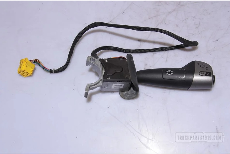 DAF Electrical System Stuurkolom schak. rechts DAF X - Comutador de coluna de direção por Camião: foto 1 DAF Electrical System Stuurkolom schak. rechts DAF X - Comutador de coluna de direção por Camião: foto 1