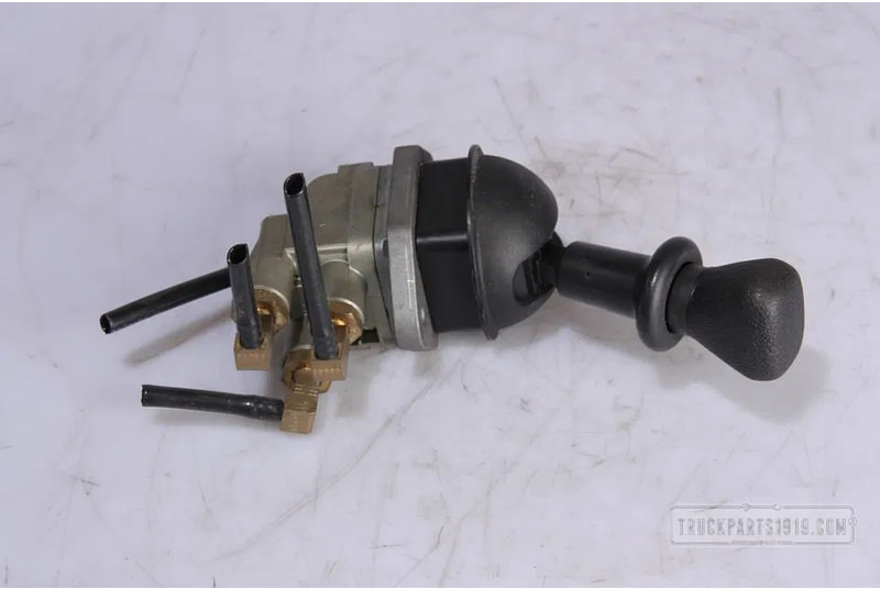 KNORR-BREMSE 2122584 Handremventiel - Peças de freio por Camião: foto 1 KNORR-BREMSE 2122584 Handremventiel - Peças de freio por Camião: foto 1