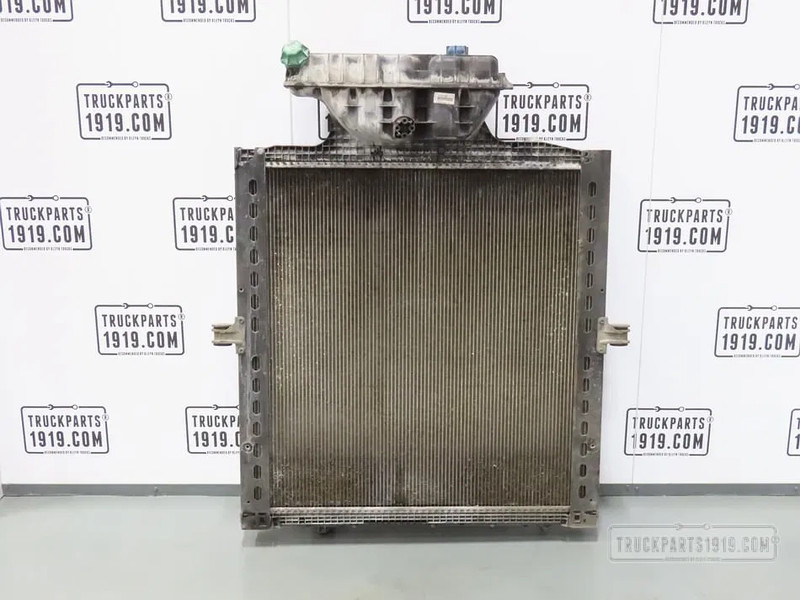 MAN 81.06101-6809 Radiateur TGX - Radiador por Camião: foto 2 MAN 81.06101-6809 Radiateur TGX - Radiador por Camião: foto 2