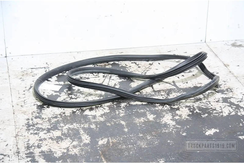 Mercedes-Benz Body & Chassis Parts Deurrubber Sprinter - Porta e peças por Camião: foto 1 Mercedes-Benz Body & Chassis Parts Deurrubber Sprinter - Porta e peças por Camião: foto 1