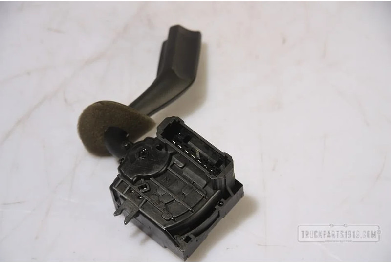 Renault Electrical System Motorremschakelaar Renault - Comutador de coluna de direção por Camião: foto 2 Renault Electrical System Motorremschakelaar Renault - Comutador de coluna de direção por Camião: foto 2