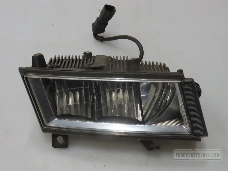 Scania 2552715 Mistlamp Re. - Farol nevoeiro por Camião: foto 1 Scania 2552715 Mistlamp Re. - Farol nevoeiro por Camião: foto 1