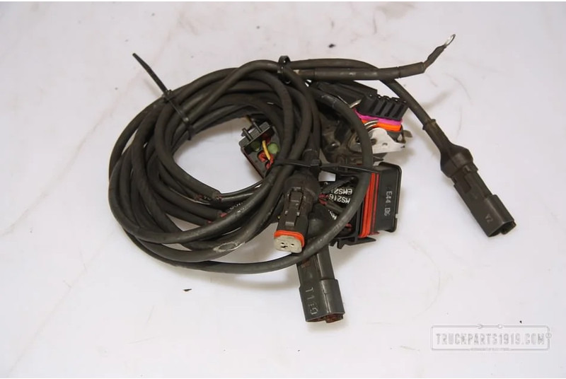 Scania Electrical System Scania Kabelboom Used - Cables/ Wire harness por Camião: foto 1 Scania Electrical System Scania Kabelboom Used - Cables/ Wire harness por Camião: foto 1