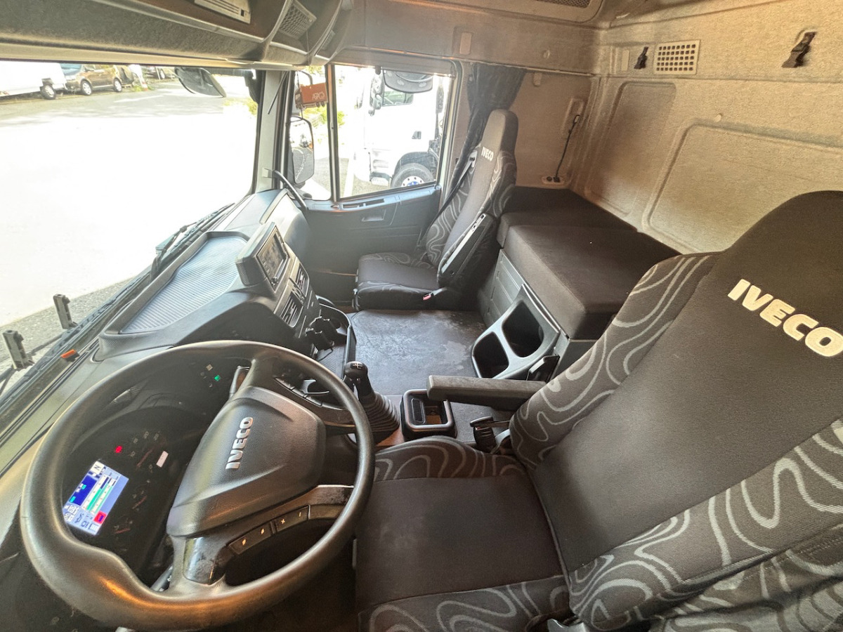IVECO 190S40 Stralis - Camião de lona: foto 4 IVECO 190S40 Stralis - Camião de lona: foto 4