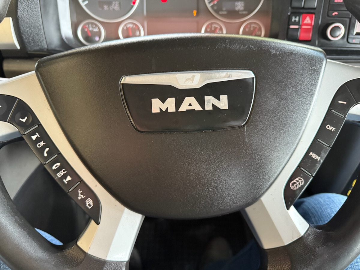 Camião basculante MAN TGS 35.480 8x4: foto 8 Camião basculante MAN TGS 35.480 8x4: foto 8