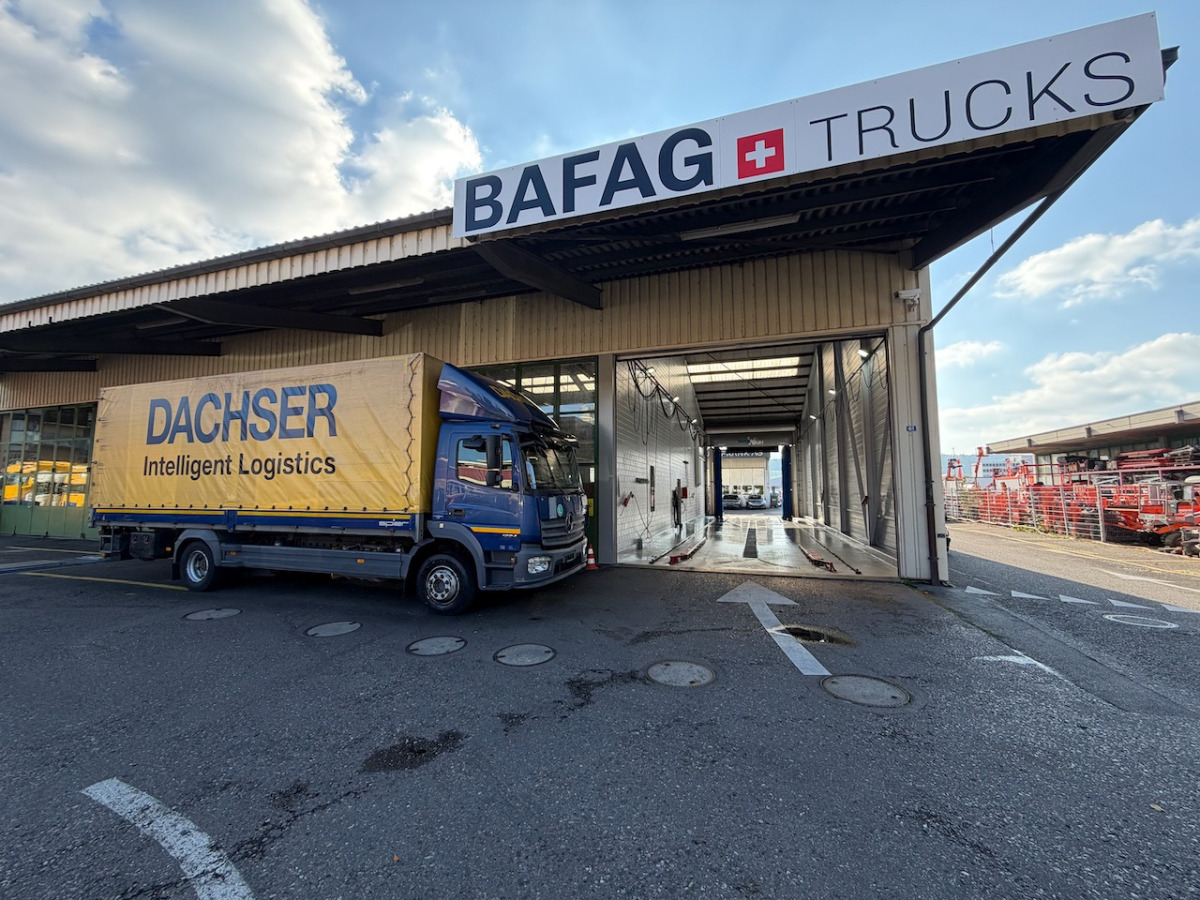 MERCEDES 1224 L - Camião de lona: foto 2 MERCEDES 1224 L - Camião de lona: foto 2