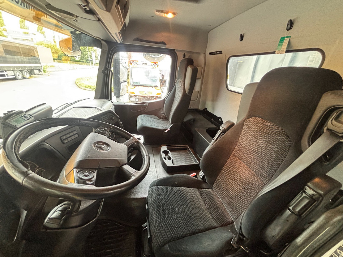 MERCEDES Arocs 3251 - Camião basculante: foto 4 MERCEDES Arocs 3251 - Camião basculante: foto 4