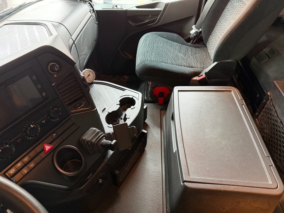 MERCEDES Arocs 4451 - Camião basculante: foto 5 MERCEDES Arocs 4451 - Camião basculante: foto 5